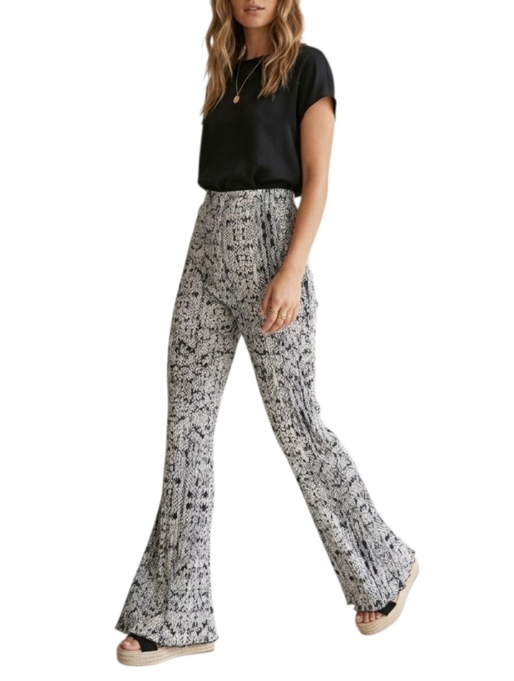 𝅺Topshop Snake Print Plisse Flared Pants Womens Size 6 Tall